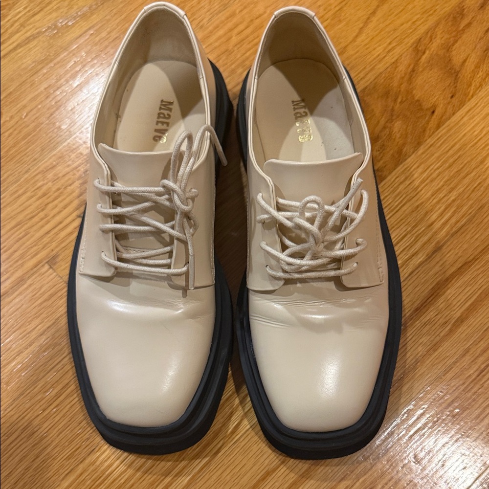 Cream Leather women’s  Shoes